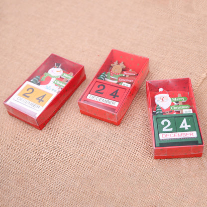Wooden Christmas Countdown Block Calendar – detail view 2