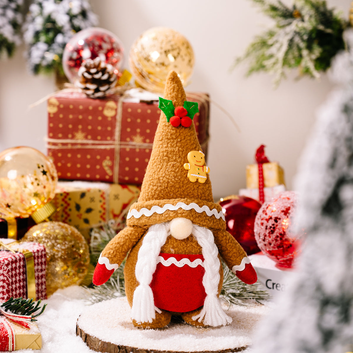 Nordic Christmas Gnome – khaki woman